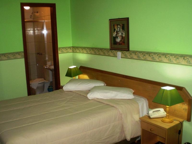 Hotel Gravataí Center Quarto foto